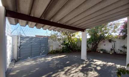 CASA RESIDENCIAL OU COMERCIAL PARA LOCAÇÃO / VENDA NO BAIRRO AGAPEAMA  - JUNDIAÍ SP