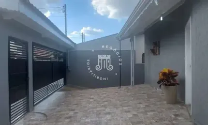 CASA COM 4 QUARTOS SENDO 2 SUÍTES NO BAIRRO JARDIM DO LAGO, JUNDIAÍ - SP.