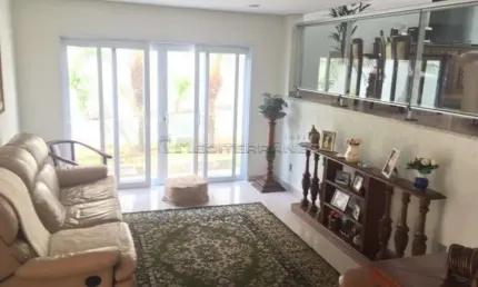SOBRADO À VENDA NO CONDOMÍNIO PALMEIRAS DA MALOTA, NA CIDADE DE JUNDIAÍ / SP.