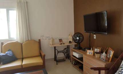 CASA COM EDÍCULA À VENDA, LOCALIZADA NO JARDIM SANTA ADELAIDE, NA CIDADE DE JUNDIAÍ / SP