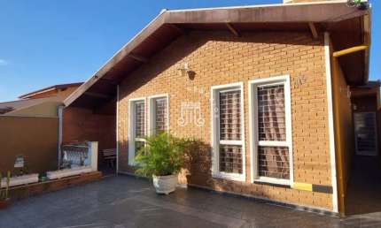 Casa com 3 quartos à venda na Rua Antônio Zandona, 315, Jardim Pacaembu, Jundiaí