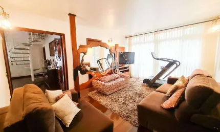 Casa com 4 quartos à venda na Rua Alberto Galetto, 88, Jardim das Samambaias, Jundiaí