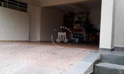 CASA À VENDA COM 03 DORMITÓRIOS LOCALIZADA NO BAIRRO JARDIM MESSINA EM JUNDIAÍ-SP.