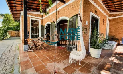 Excelente casa com 4 suítes localizada no bairro do Tenório
