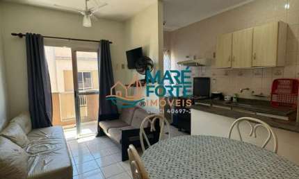 Apartamento amplo e mobiliado apenas 50 metros da Praia