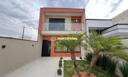 Casa com 3 quartos à venda na Travessa Fresia, 77, Eucaliptos, Fazenda Rio Grande por R$ 990.000
