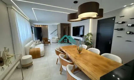 Casa de Alto Padrão com Piscina  - Luxo e Conforto Esperam por Você! Guilhermina
