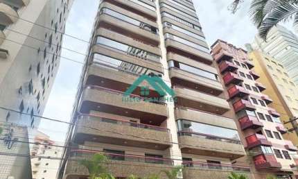 Luxo à Beira-Mar: Apto 3 Dorms, 2 Suítes com Lazer Completo - 100m da Praia!