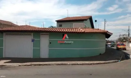 Casa (Sobrado) para Venda, 3 dorm(s), 1 suite(s), 8 vaga(s), 210 m²