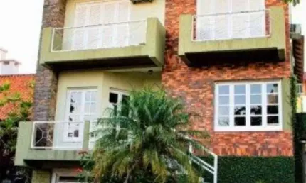 Casa com 4 quartos à venda na Rua Professor Antônio José Remião, 15, Espírito Santo, Porto Alegre