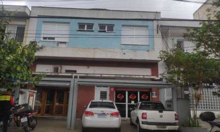 Prédio Comecial à Venda no Bairro São João, 364m², Pavilhão, 2 Apartamentos e Cozinha Industrial