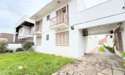 Venda de apartamento com dois dormitorios na rua Gaurama.