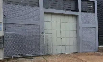 Barracão / Galpão / Depósito para alugar na Avenida Brasil, 122, Navegantes, Porto Alegre, 431 m2 por R$ 6.500