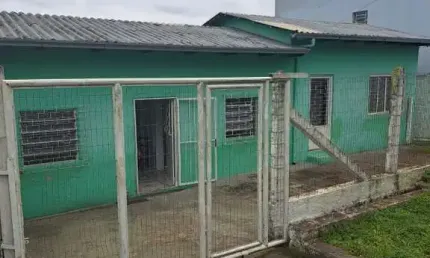 Casa com 2 quartos para alugar na lima e silva, 192, vila vista alegre, cachoeirinha, 80 m2 por r$ 1.100