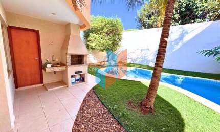 Casa Alto Padrão com 3 Suítes, Piscina, Gourmet com Churrasqueira, 4 Vagas, no Vivendas do Bosque-Santa Fé-Campo Grande-MS