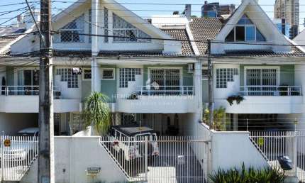 Triplex com 3 quartos + Home Office à venda no Ecoville. 182,99m² privativos