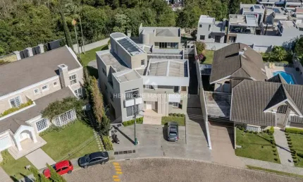 926,28m² construídos | 1.466,71m² de terreno | 4 suítes | condomínio fechado | r$6.700.000