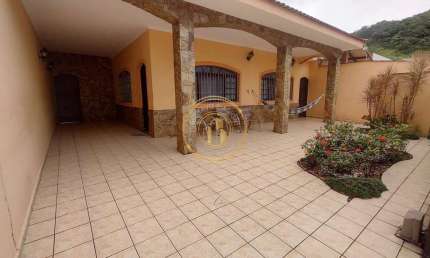 Casa com 3 dorms, Jardim Marina, Mongaguá - R$ 880 mil, Cod: 2749