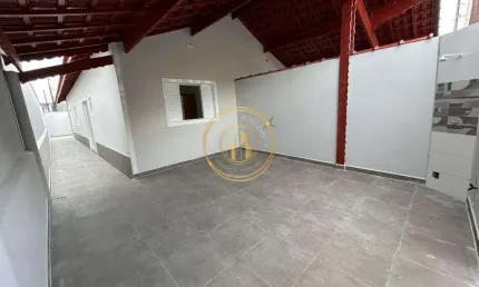 Casa com 2 quartos, Vila Oceanopolis, Mongaguá - R$ 375 mil, Cod: 3068