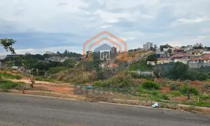 Terreno à venda na Rua José Donizete Zanchin, Parque Petrópolis, Várzea Paulista