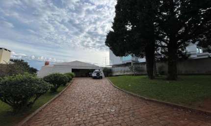 Casa com 3 quartos para alugar na Rua Tocantins, 3399, Brasília, Pato Branco, 383 m2 por R$ 4.500