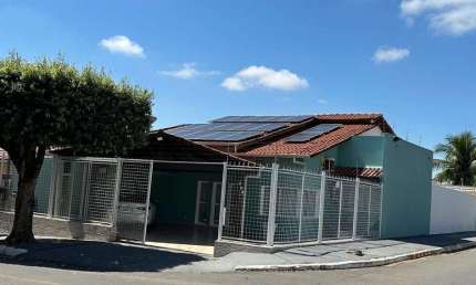 CASA DE ESQUINA NO BAIRRO BOA ESPERANÇA PROXIMO A UFMT