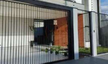 Casa com 3 quartos à venda no Jardim Munique, Maringá 