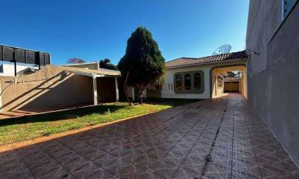 Casa à venda, 3 quartos, 1 suíte, 5 vagas, Jardim Alvorada - Maringá/PR