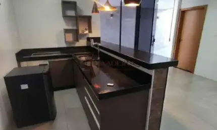 Casa com 4 quartos à venda no Centro, Mandaguari 