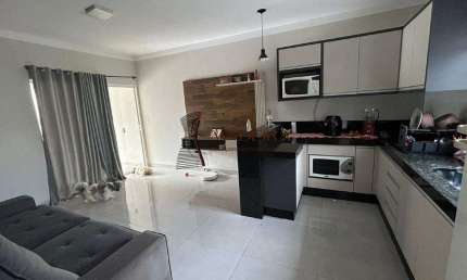 Casa com 2 quartos à venda no Jardim Guairacá, Maringá 