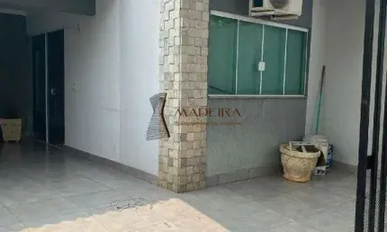 Essa casa no Jardim Imperial é o tipo de oportunidade incrível!