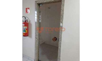 Sala comercial com 2 salas para alugar na Rua Doutor Ademar de Figueiredo Lira, 55, Centro, Santos