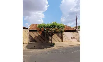 Casa com 3 quartos à venda na Alameda Cananéia, 96, Jardim Menino Deus II, Bebedouro