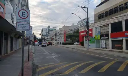 Apartamento 1quarta e sala no centro de itapuã em vila velha-es