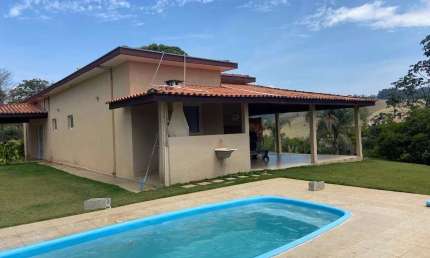 Chácara / sítio com 3 quartos à venda em Santana, São José dos Campos  por R$ 750.000