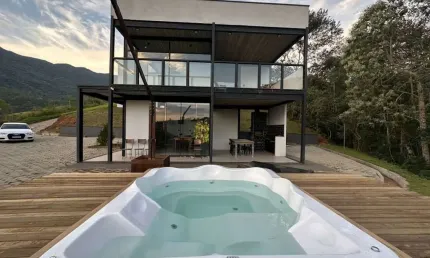 Chácara / sítio com 2 quartos à venda no Centro, Pindamonhangaba  por R$ 1.600.000