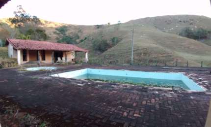 Fazenda com 1 sala à venda no Centro, Cunha  por R$ 2.530.000