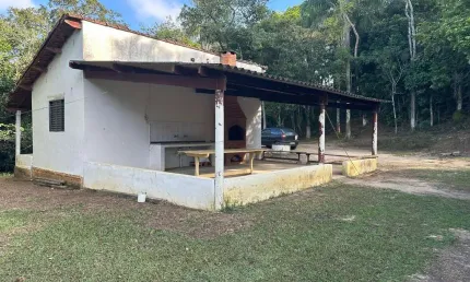 Chácara / sítio com 2 quartos à venda no Centro, Caçapava  por R$ 579.000