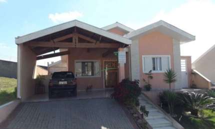 Casa com 3 quartos à venda em Santana, São José dos Campos  por R$ 1.100.000