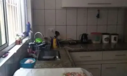 Casa com 3 quartos à venda no Jardim Uirá, São José dos Campos  por R$ 380.000