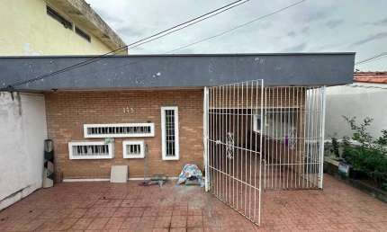 Casa com 3 quartos à venda no Centro, São José dos Campos  por R$ 600.000