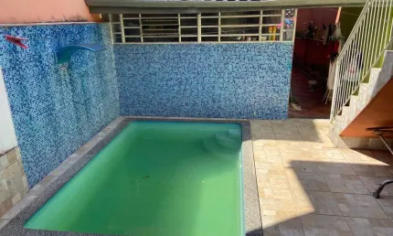 Casa com 3 quartos à venda na Vila Tatetuba, São José dos Campos  por R$ 650.000