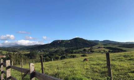 Chácara / sítio com 2 quartos à venda no Centro, Paraibuna  por R$ 600.000