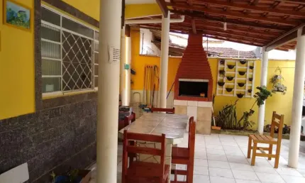 Casa com 4 quartos à venda no Prainha, Caraguatatuba  por R$ 850.000