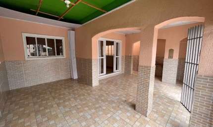 Casa com 3 quartos à venda em Santana, São José dos Campos  por R$ 570.000