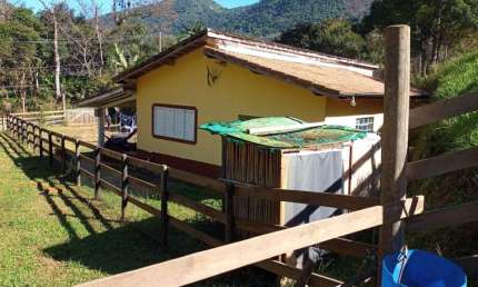 Chácara / sítio com 2 quartos à venda na Zona Rural, Monteiro Lobato  por R$ 1.300.000
