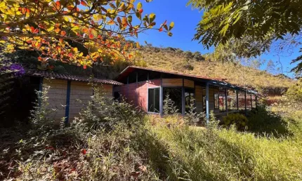 Chácara / sítio com 1 quarto à venda no Freitas, São José dos Campos  por R$ 215.000