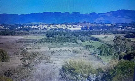 Chácara / sítio com 2 quartos à venda na Chácara Marambaia, Caçapava  por R$ 900.000