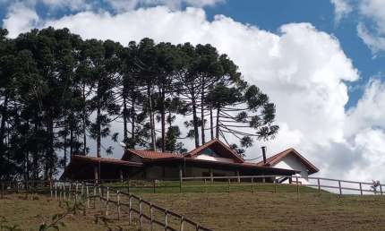 Chácara / sítio à venda no Centro, Sapucaí-Mirim  por R$ 1.900.000