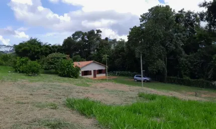 Chácara / sítio com 2 quartos à venda na Zona Rural, Paraibuna  por R$ 370.000